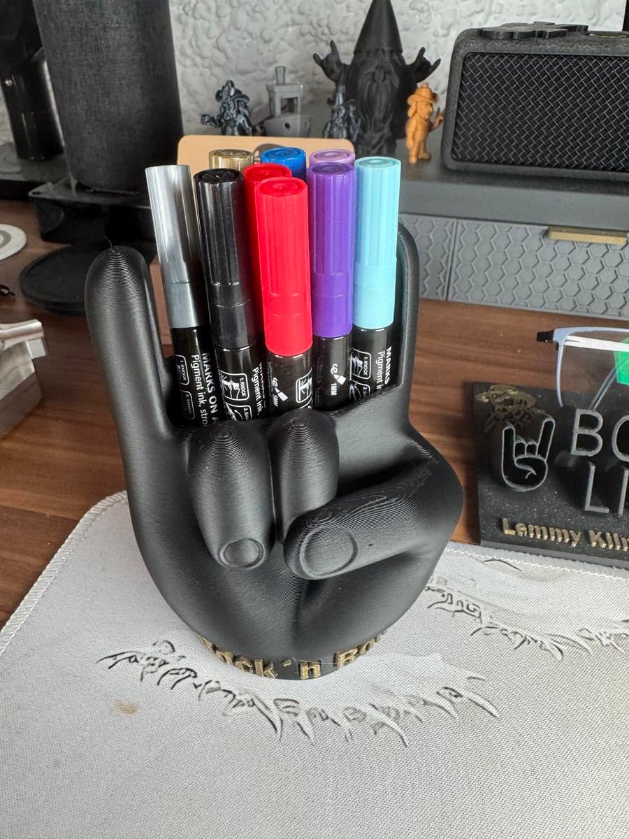 Porta-canetas Rock'n'Roll vista lateral com inscrição na base