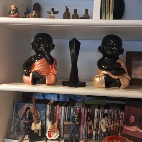 The Object na estante de Ricardo B.